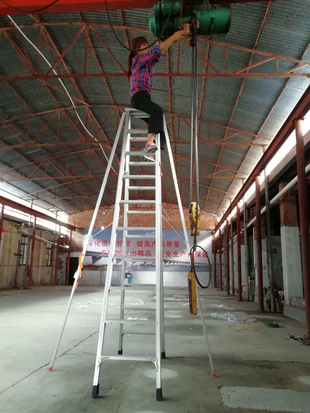 折叠蜜桃TV在线二三区采购供应商.jpg